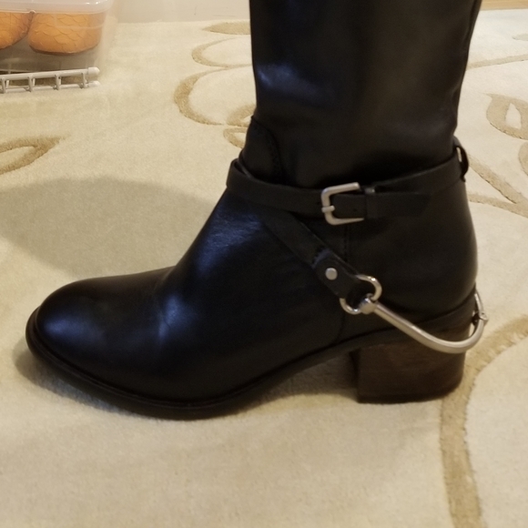 Boots - Picture 2 of 5